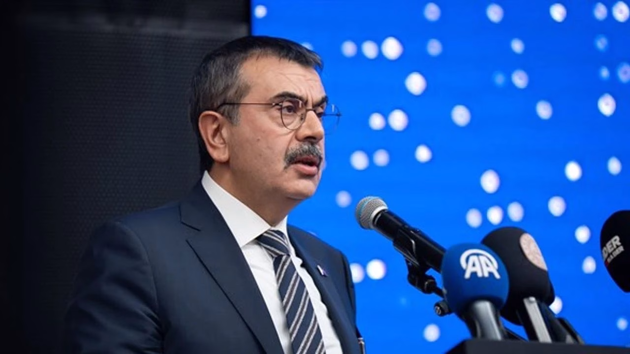 bakan tekin disaridaki darbe goruntusuyle liderimizi tehdit etmek milli iradeye ihanet