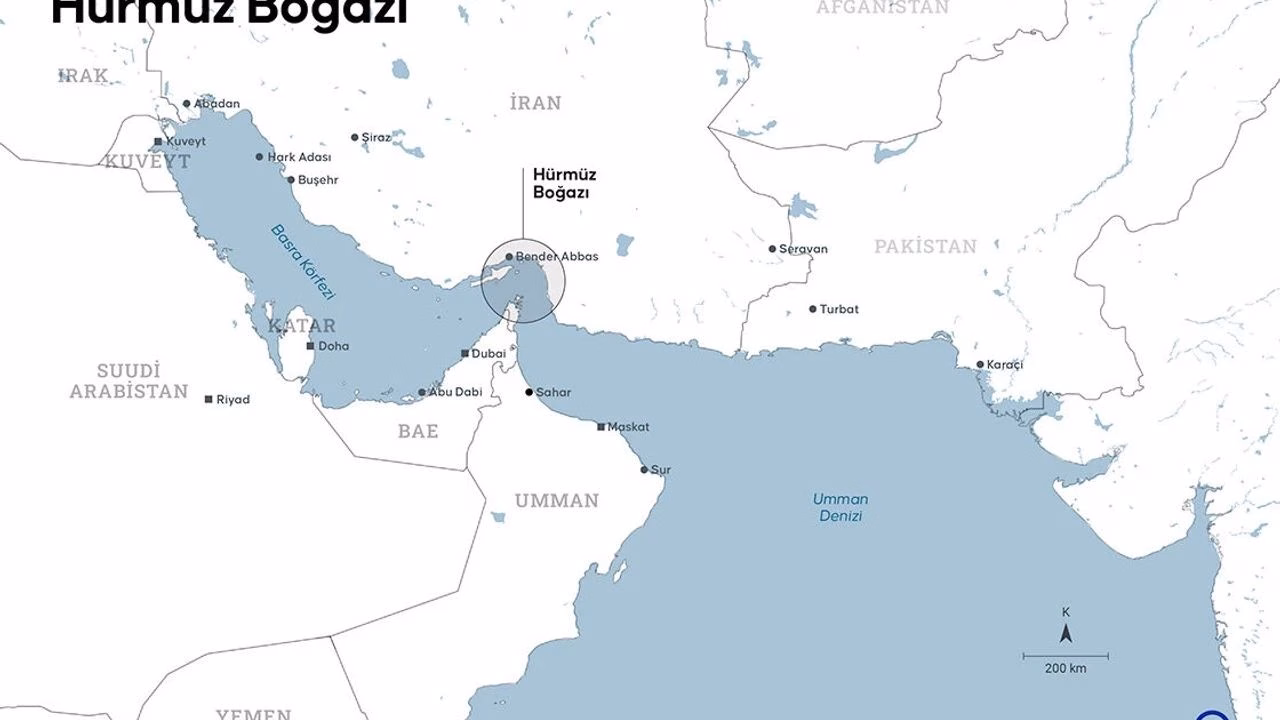 İran’dan Şaşırtan Açıklama: Boğazı Biz Değil, Onlar Kapattı!
