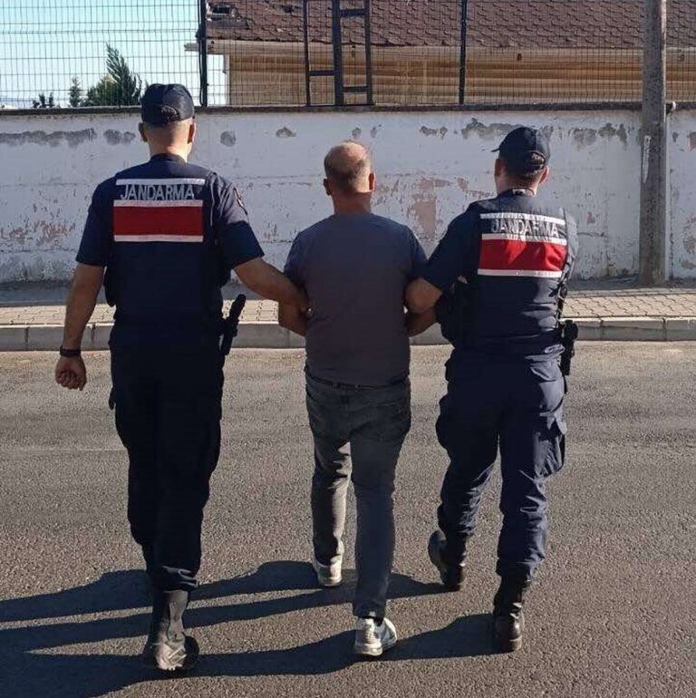 28 Yıl Hapisle Aranan Firari Nazilli’de Yakalandı 28 Yıl Hapisle Aranan Firari Nazilli'de Yakalandı