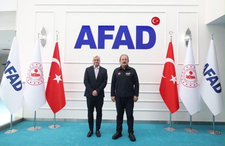 Afad İle Unıcef Arasında Kritik Yardım Zirvesi Afad İle Unıcef Arasında Kritik Yardım Zirvesi