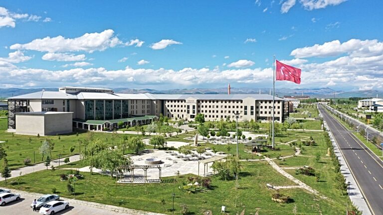 Aiçü'den Tarihi Başarı: Dünya Sıralamasına Adım Attı