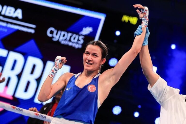 Avrupa’nın Yeni Kraliçesi: Hatice Akbaş Altın Madalya Kazandı Avrupa'nın Yeni Kraliçesi: Hatice Akbaş Altın Madalya Kazandı