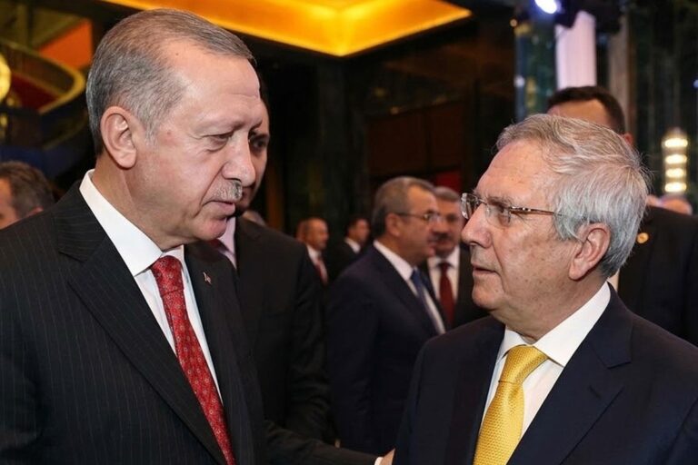 Aziz Yıldırım Duyurdu: Fenerbahçe Stadı Devleşiyor Aziz Yıldırım Duyurdu: Fenerbahçe Stadı Devleşiyor