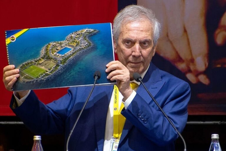 Aziz Yıldırım'dan Fenerbahçe İçin İki Büyük Müjde