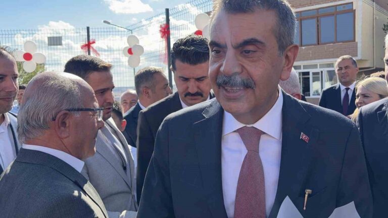 Bakan Tekin'den Muhalefete Sert Eğitim Eleştirisi