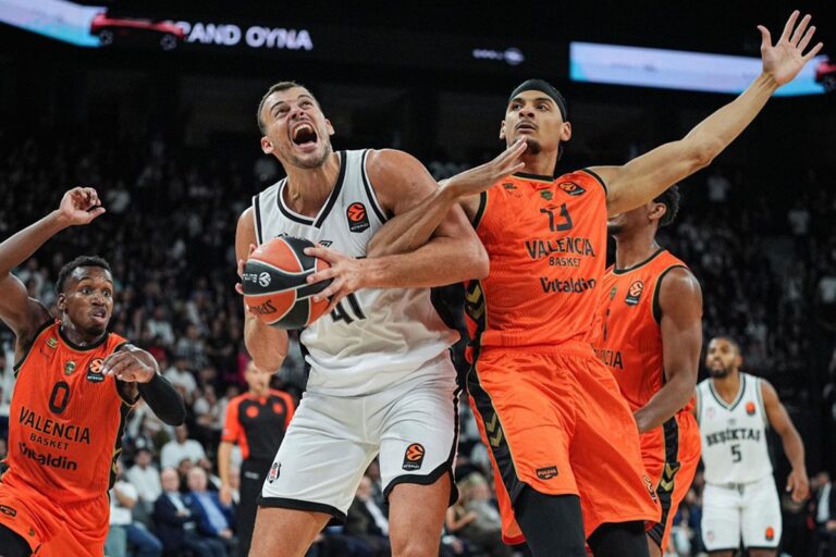 Beşiktaş Valencia Karşısında Son Saniyede Yıkıldı