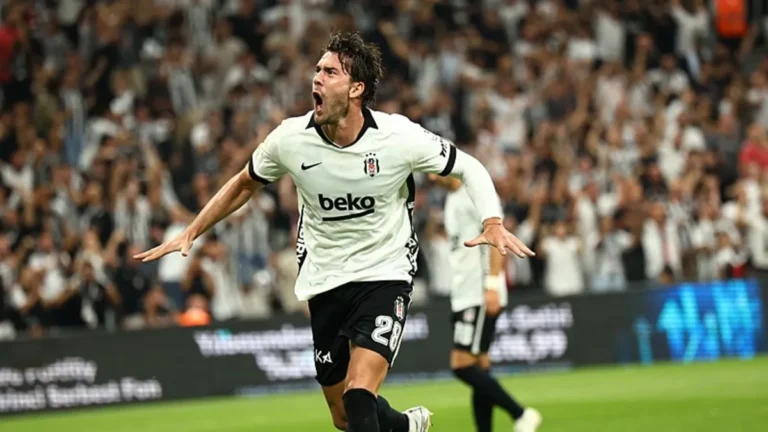 Beşiktaş'ın Yeni Yıldızı Vlahovic Gomez'i Gölgede Bıraktı