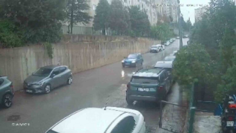Bursa'da Korkunç Kaza: Otomobil Ters Döndü