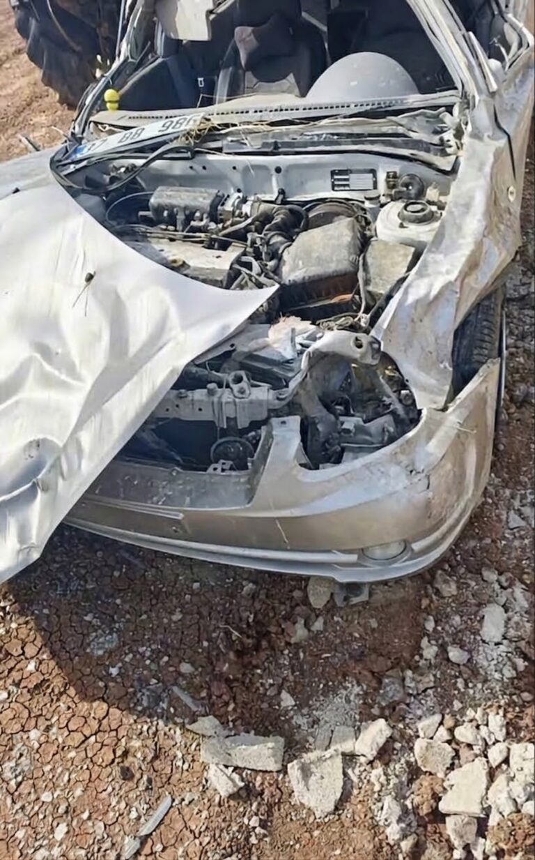Çankırı-Ankara Yolunda Feci Kaza: 1 Ölü, 2 Yaralı Çankırı-Ankara Yolunda Feci Kaza: 1 Ölü, 2 Yaralı