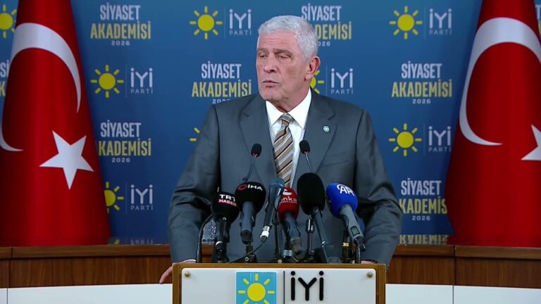 Dervişoğlu: Türkiye Finansal Bir Çernobil Yaşıyor Dervişoğlu: Türkiye Finansal Bir Çernobil Yaşıyor