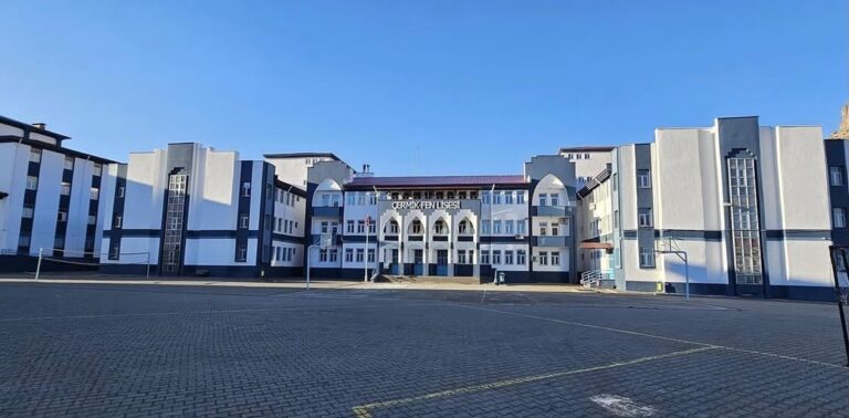 Diyarbakır Çermik'te Okulda Korkutan Gıda Alarmı