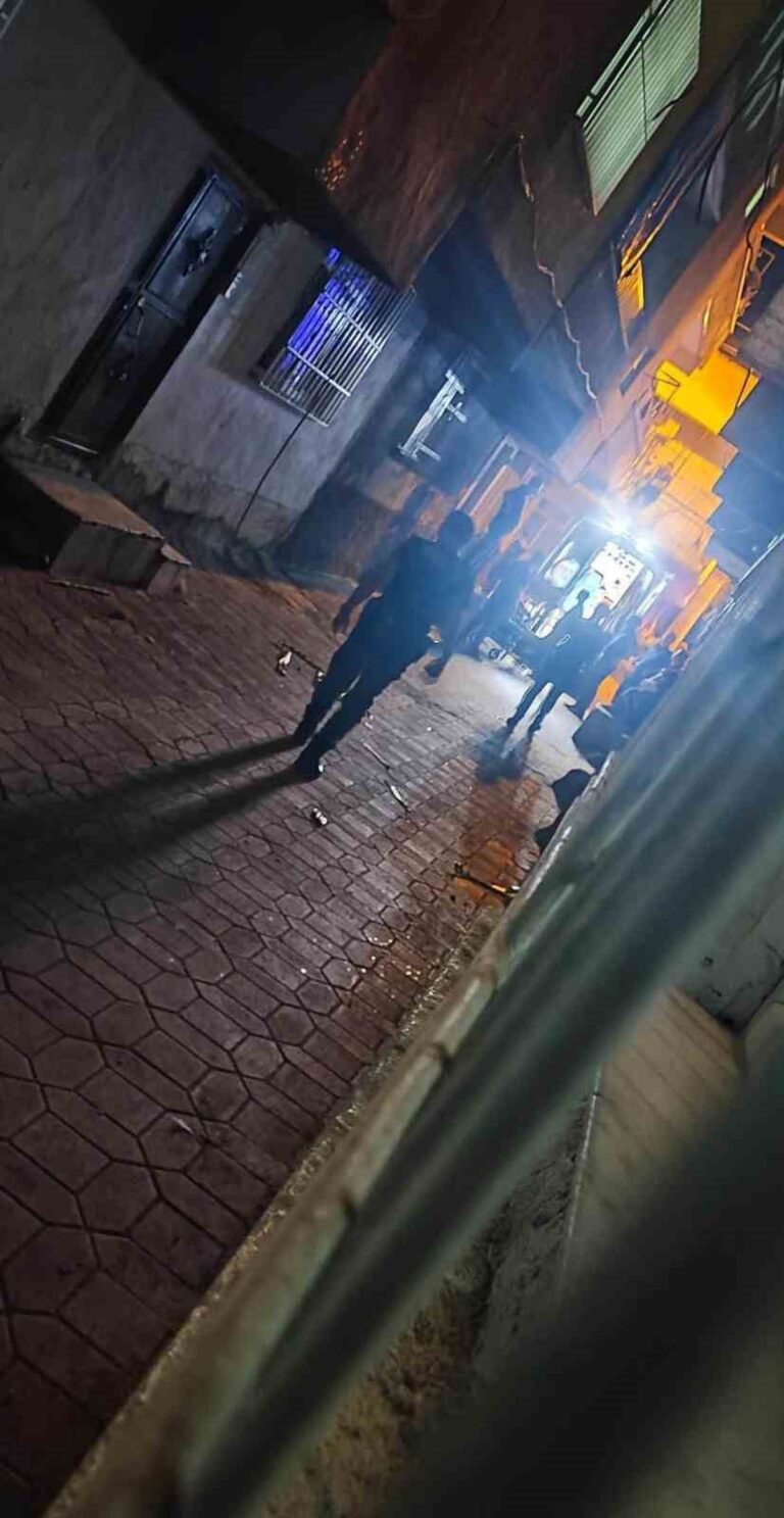 Diyarbakır’da Kanlı Kavga: Genç Kadın Hayatını Kaybetti Diyarbakır'da Kanlı Kavga: Genç Kadın Hayatını Kaybetti