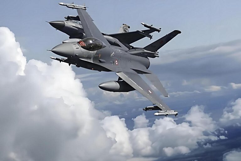 Ege’de Yeni Taktik: Türk İha Ve F-16’Lar Atina’yı Alarma Geçirdi