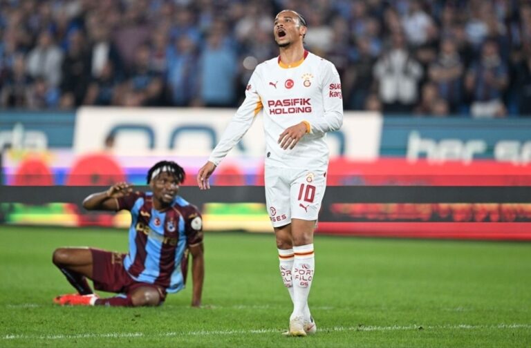 Galatasaray’da Sane Krizi: Buruk’un Koltuğu Sallanıyor Galatasaray'da Sane Krizi: Buruk'un Koltuğu Sallanıyor