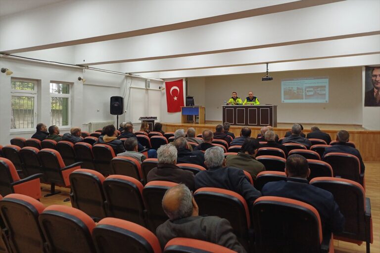 Havza’da Öğrenci Servislerine Sıkı Eğitim Havza'da Öğrenci Servislerine Sıkı Eğitim