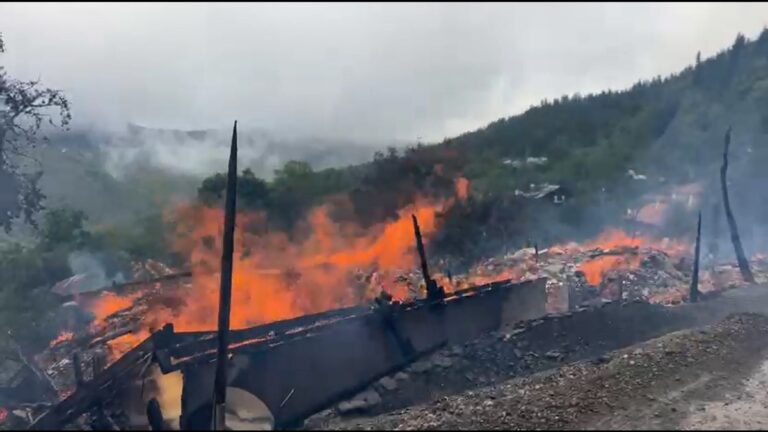 Kastamonu'da Korkutan Yangın: 10 Ev Alevlere Teslim