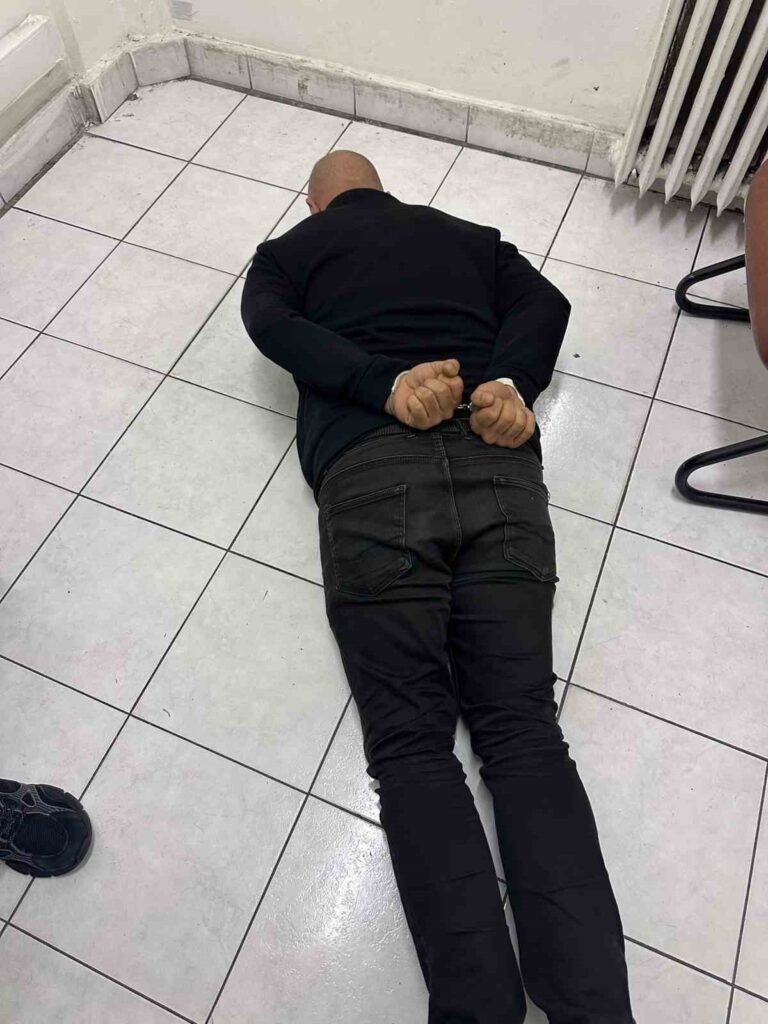 Keçiören'de Komşu Dehşeti: Otoparkta Silahlı Tehdit