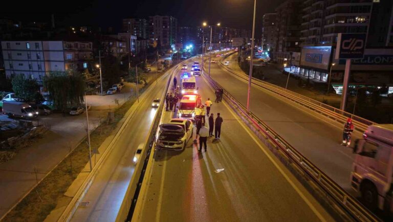 Kırıkkale’de Otogar Kavşağı’nda Korkutan Kaza Kırıkkale'de Otogar Kavşağı'nda Korkutan Kaza