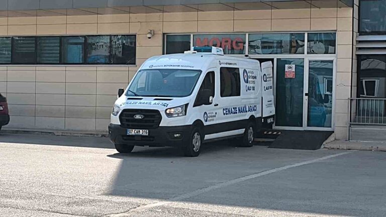 Kürek Sörfü Faciası: Genç Efe Gözyaşlarıyla Defnedildi