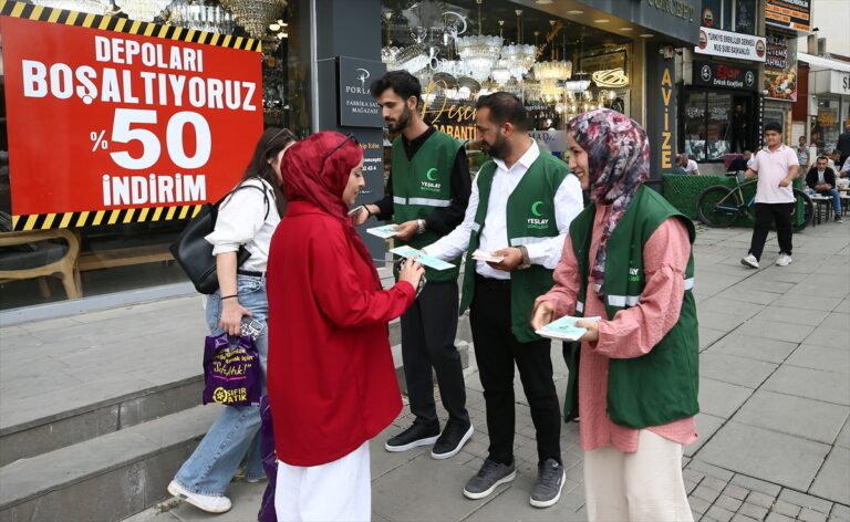 Muş’ta Yeşilay Seferberliği: Sigaraya Savaş Açıldı Muş'ta Yeşilay Seferberliği: Sigaraya Savaş Açıldı