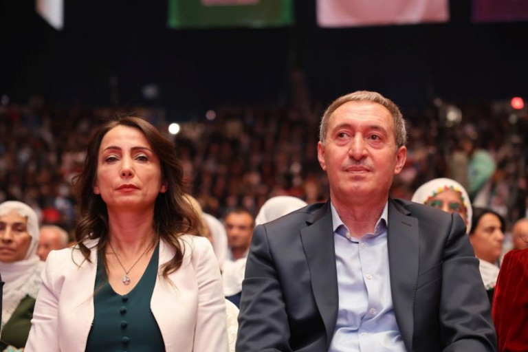 Okul Önünde Silahlı Dehşet: Sorumlular Hesap Versin