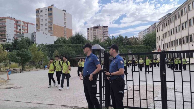Okullarda Güvenlik Alarmı: Kurtalan'da Sıkı Takip
