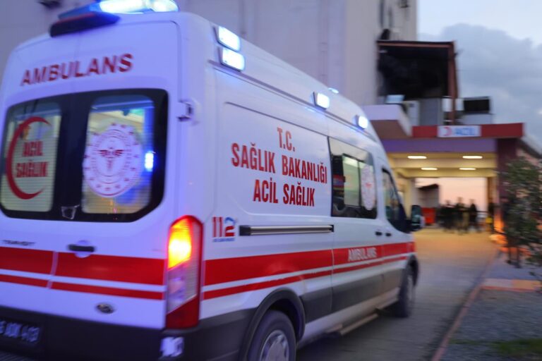 Park Halindeki Araçta Korkunç Son: 22 Yaşındaki Genç Ölü Bulundu