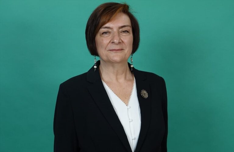 Sağlık Sistemi Tehlikede: Acil Destek Fonu Çağrısı Sağlık Sistemi Tehlikede: Acil Destek Fonu Çağrısı