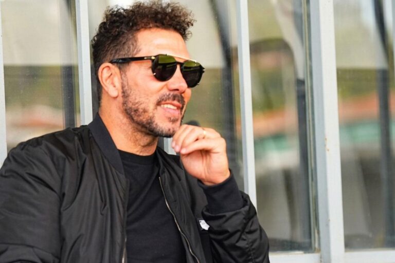 Simeone: Barcelona Adeta Başka Bir Spor Yapıyor Simeone: Barcelona Adeta Başka Bir Spor Yapıyor