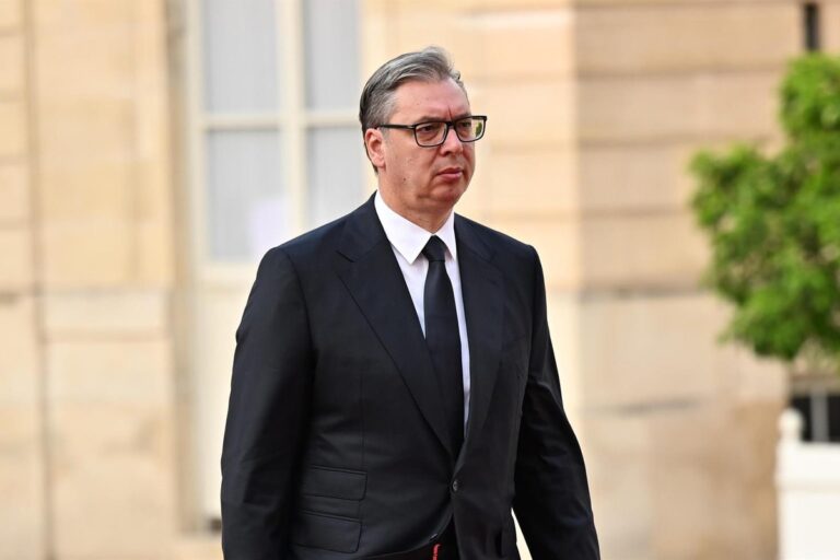 Sırbistan’da Şok İstifa: Vucic Görevi Bıraktı