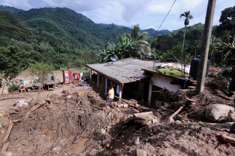 Sri Lanka'da Yıkılan Köprüler Çin Yardımıyla Dönüyor