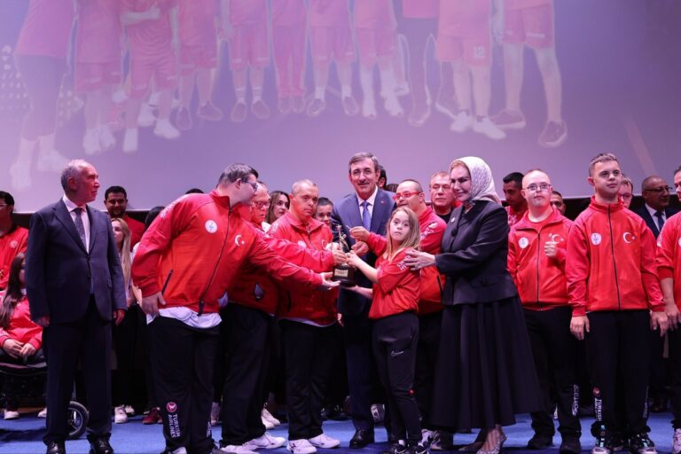 Türk Sporunda Devrim: Hedef Türkiye Yüzyılı