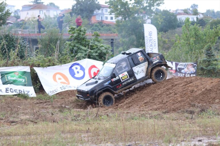 Ünye’de Adrenalin Rüzgarı: Off-Road Kupası Tamamlandı Ünye'de Adrenalin Rüzgarı: Off-Road Kupası Tamamlandı