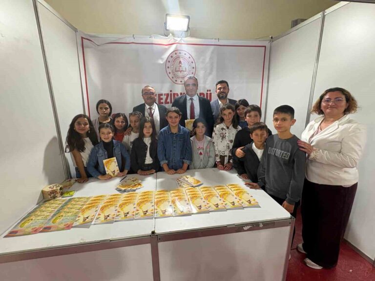 Vezirköprü'de Küçük Yazarlar Kendi Masallarını Tanıttı
