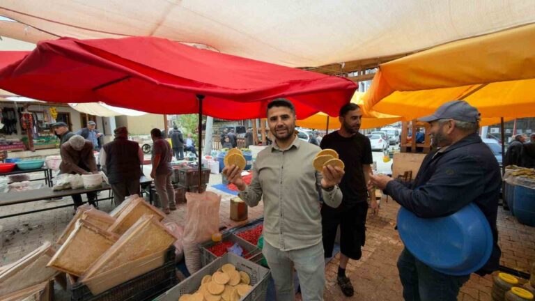 Zile’de 81 Yıllık Miras: Köylü Pazarı Kışa Hazır Zile'de 81 Yıllık Miras: Köylü Pazarı Kışa Hazır