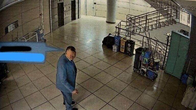 Adliyede Yargı Borsası Kuran Şüpheli Tutuklandı Adliyede Yargı Borsası Kuran Şüpheli Tutuklandı
