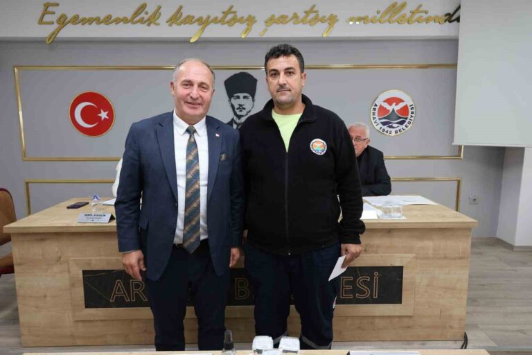 Arhavi'de Dürüstlük Ödülü: Altın Bulan İşçiye Prim