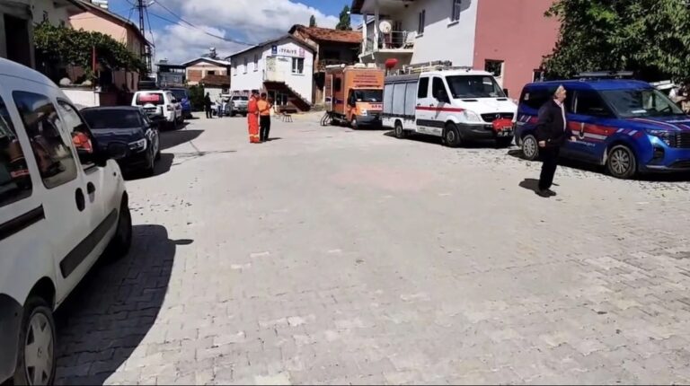 Bursa’da Mucize Kurtuluş: Ormanda Sağ Bulundu Bursa'da Mucize Kurtuluş: Ormanda Sağ Bulundu
