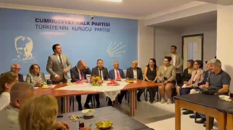 Chp Sözcüsü Müslim Sarı: Parti Gereksiz Yere Ayrıştı
