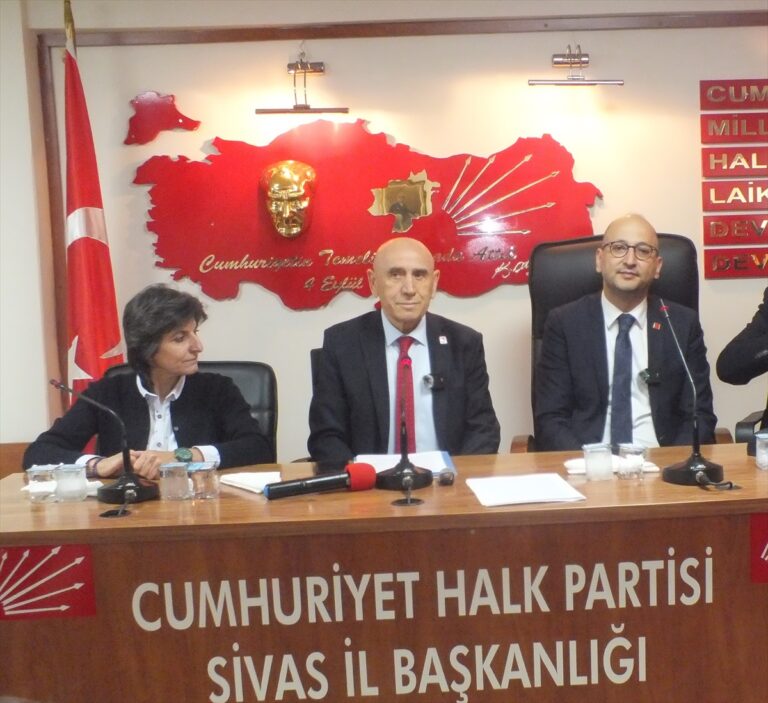 Chp’den Sivas’ta Geleceğin Kadroları İçin Kritik Adım Chp'den Sivas'ta Geleceğin Kadroları İçin Kritik Adım