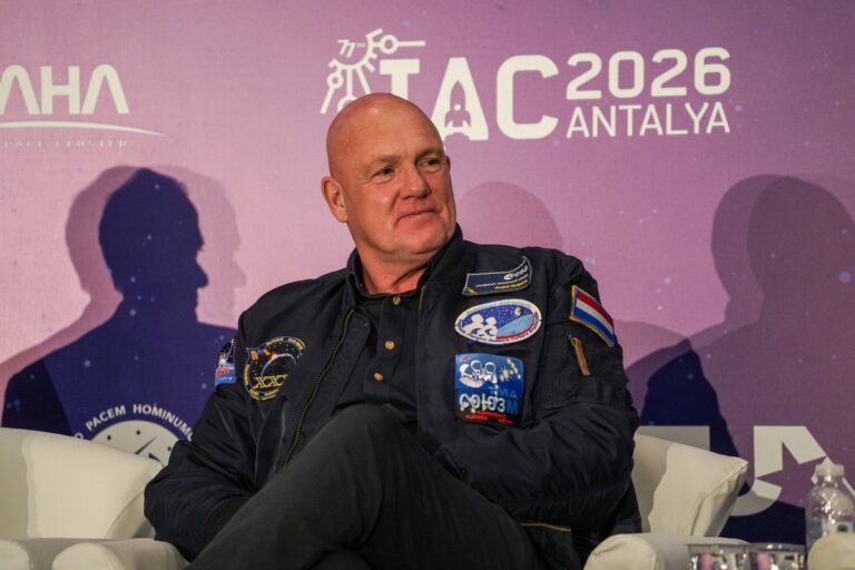 Dev Kongrede Astronotlardan Kritik Uzay Güvenliği Analizi