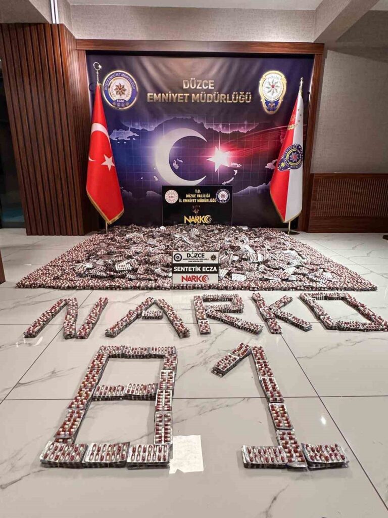 Düzce’de 18 Milyon Liralık Dev Uyuşturucu Operasyonu Düzce'de 18 Milyon Liralık Dev Uyuşturucu Operasyonu