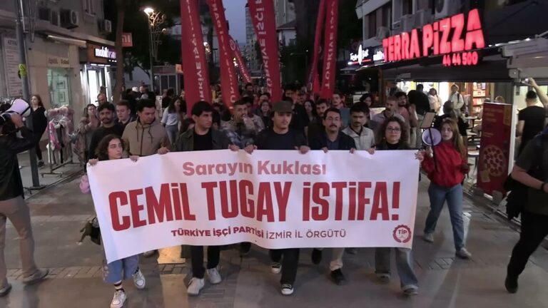 İzmir’de Siyasi Deprem: Cemil Tugay’a İhanet Tepkisi İzmir'de Siyasi Deprem: Cemil Tugay'a İhanet Tepkisi