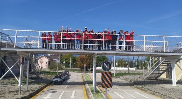 Jandarmadan İlkokul Öğrencilerine Trafik Eğitimi