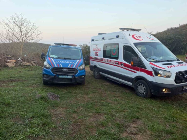 Karasu’da Traktör Dehşeti: Can Pazarı Kuruldu Karasu'da Traktör Dehşeti: Can Pazarı Kuruldu