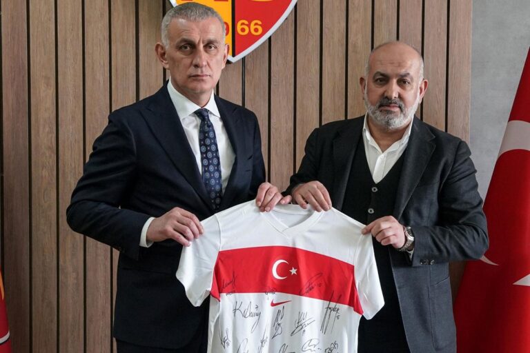 Kayserispor Başkanı Çamlı'dan Hacıosmanoğlu'na Güvenoyu