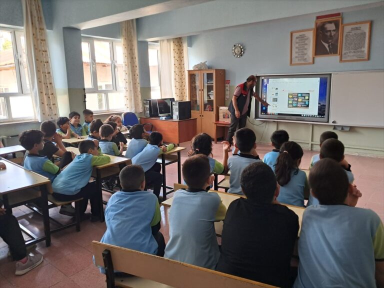 Keban'da Öğrencilere Hayati Gıda Bilinçlendirmesi