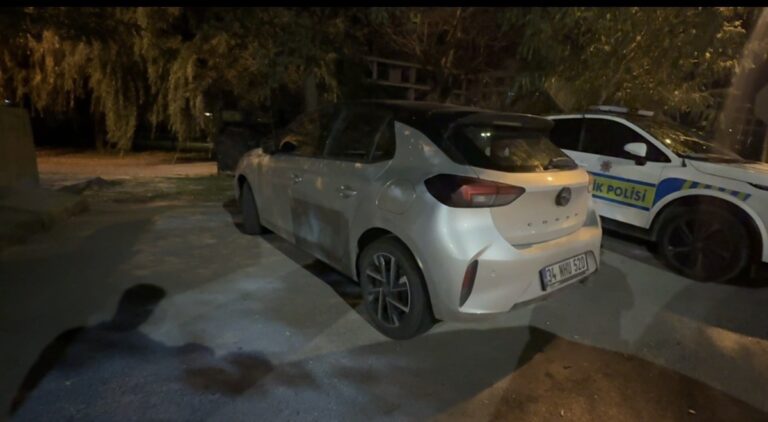 Kiralık Araçla Yola Çıktı Hayatının Şokunu Yaşadı Kiralık Araçla Yola Çıktı Hayatının Şokunu Yaşadı