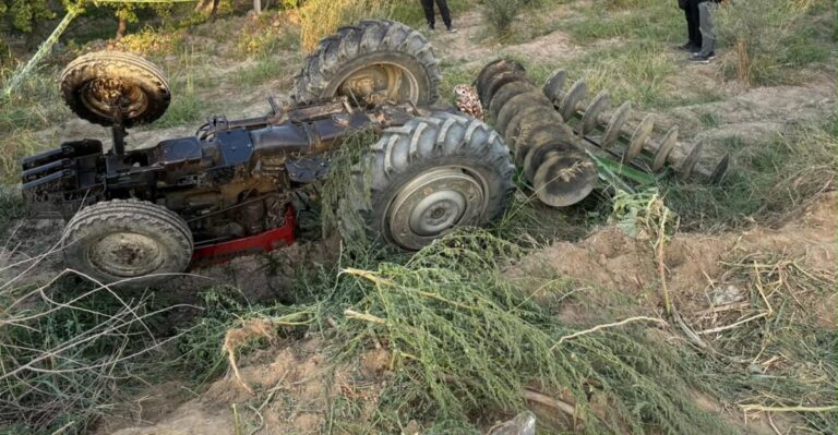 Manisa'da Bağda Feci Kaza: Traktörün Altında Kaldı