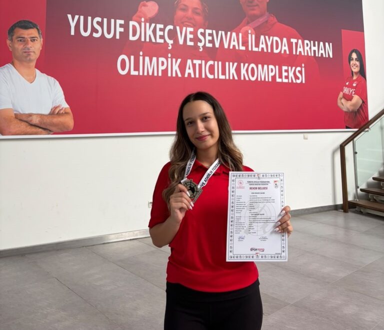 Manisalı İrem Denktaş’tan Tarihi Rekor Ve Olimpiyat Vizesi Manisalı İrem Denktaş’tan Tarihi Rekor Ve Olimpiyat Vizesi